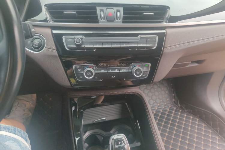 Used BMW X2 2021 sDrive25i M Sport Package Audio And AC Panel