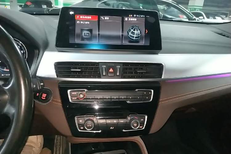 Used BMW X2 2021 Restyled sDrive25i Midnight Edition Audio And AC Panel
