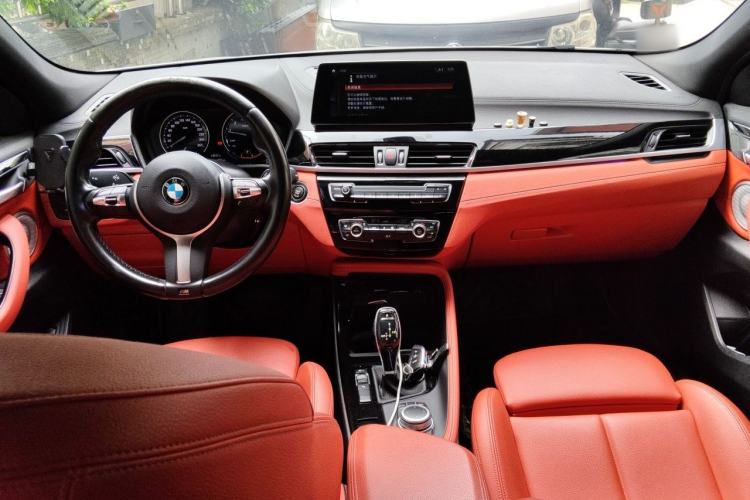 Used BMW X2 2021 sDrive25i Midnight Edition Center Console