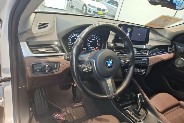 Used BMW X2 2021 sDrive25i M Sport Package Center Console