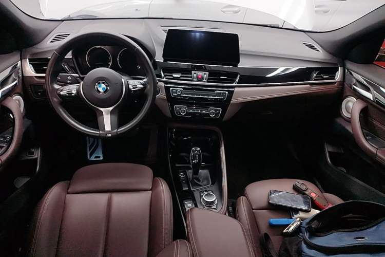 Used BMW X2 2021 sDrive25i Leading Model M Off-Road Package Center Console