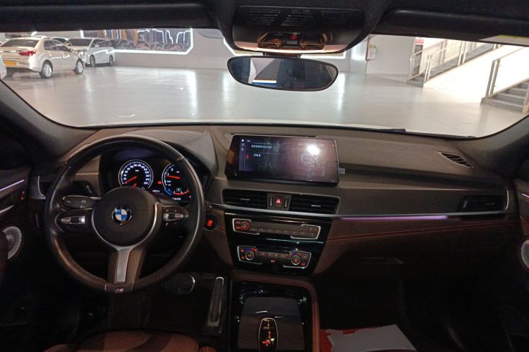 Used BMW X2 2021 Restyled sDrive25i Sharp Edition Center Console