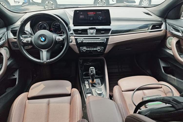 Used BMW X2 2021 sDrive25i Leading Model M Off-Road Package Center Console