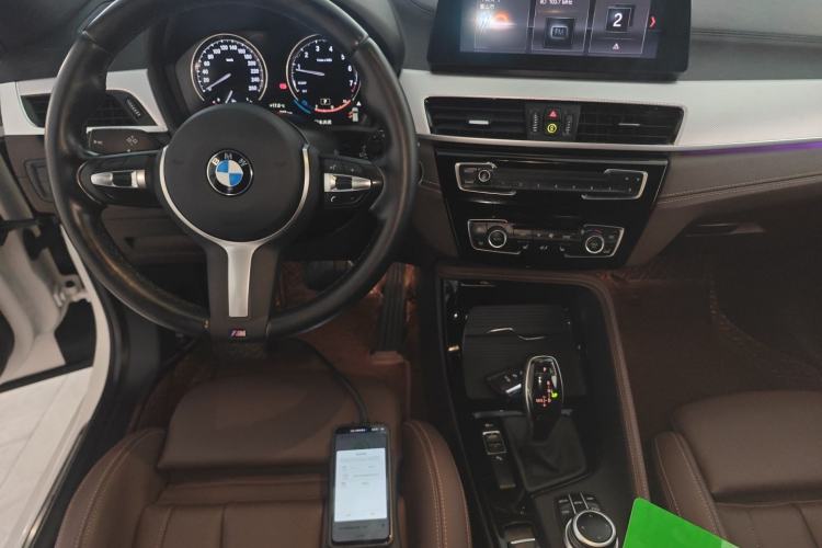 Used BMW X2 2021 sDrive25i Luxury Model with M Sport Package Center Console