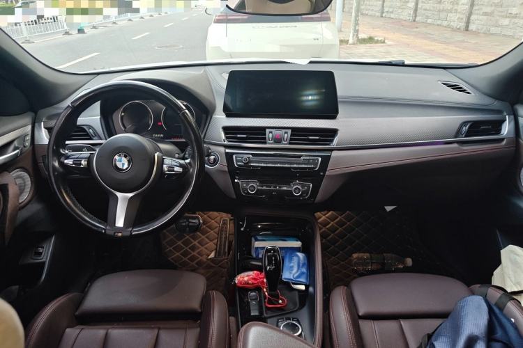 Used BMW X2 2021 Restyled sDrive25i Sharp Edition Center Console