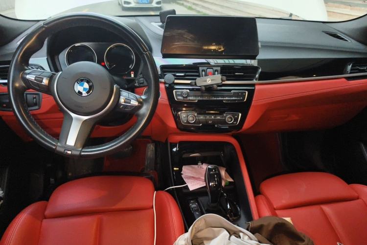 Used BMW X2 2021 sDrive25i Midnight Edition Center Console