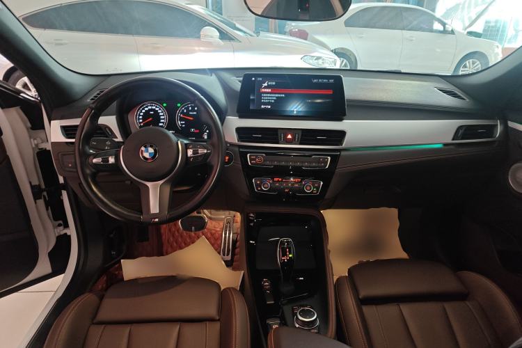 Used BMW X2 2021 Restyled sDrive25i Midnight Edition Center Console