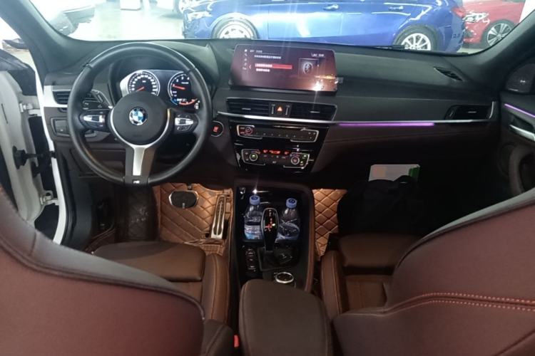 Used BMW X2 2021 xDrive25i Midnight Edition Center Console