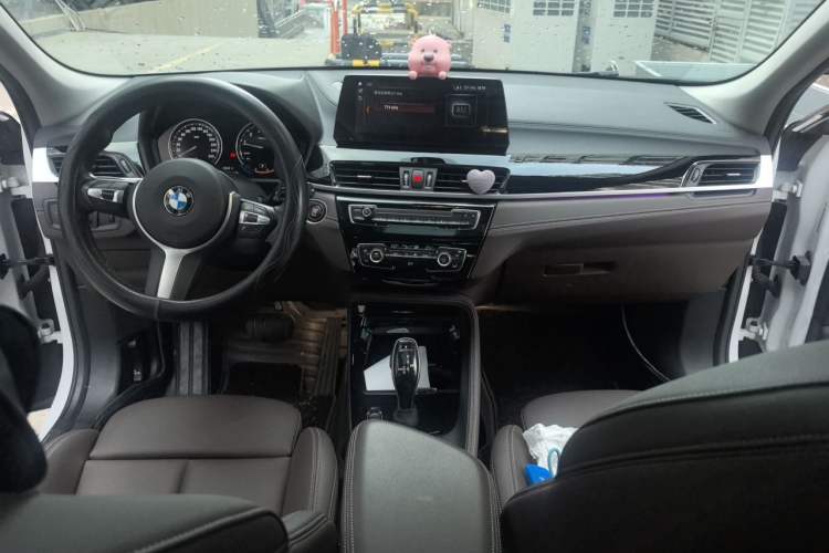 Used BMW X2 2021 sDrive25i Leading Model M Off-Road Package Center Console