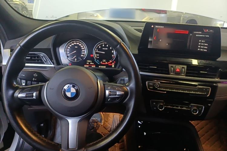 Used BMW X2 2021 sDrive25i Leading Model M Off-Road Package Center Console