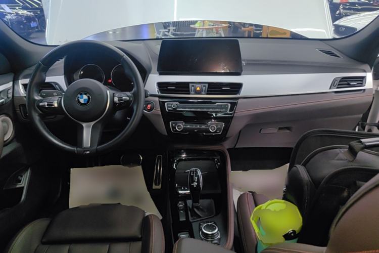 Used BMW X2 2021 Restyled sDrive25i Midnight Edition Center Console