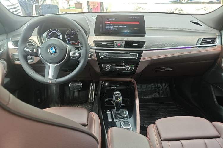 Used BMW X2 2021 Restyled sDrive25i Sharp Edition Center Console