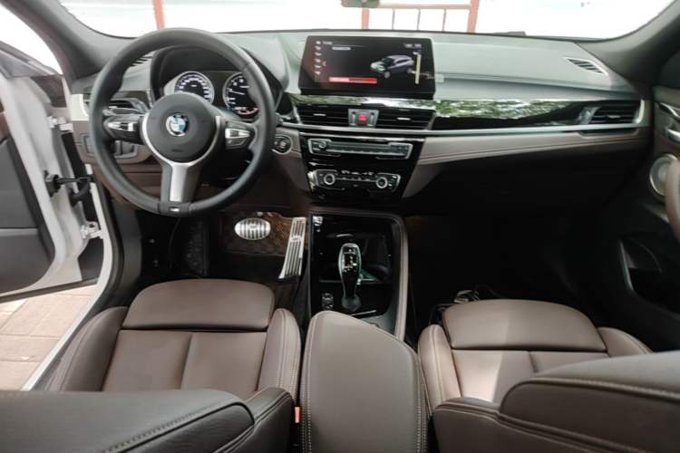 Used BMW X2 2021 sDrive25i Leading Model M Sport Package Center Console