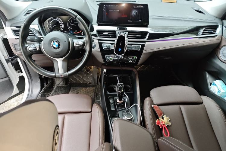 Used BMW X2 2021 Restyled sDrive25i Sharp Edition Center Console