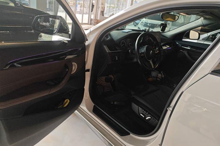 Used BMW X2 2021 sDrive25i M Sport Package Driver Seat
