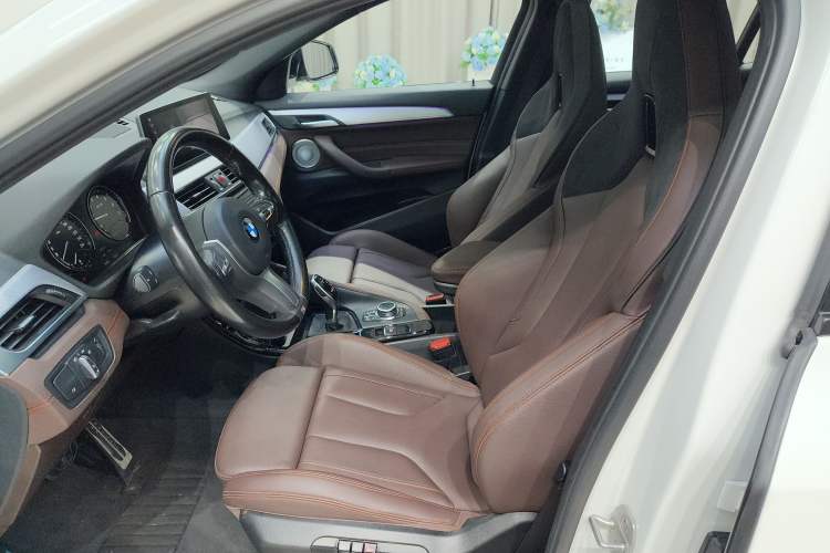 Used BMW X2 2021 Restyled sDrive25i Midnight Edition Driver Seat