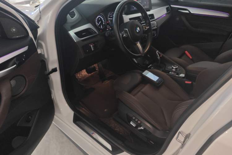 Used BMW X2 2021 sDrive25i Luxury Model with M Sport Package Driver Seat