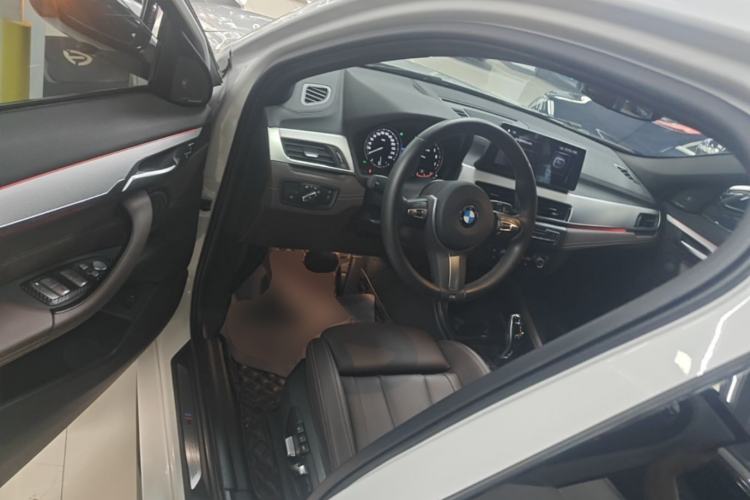 Used BMW X2 2021 sDrive25i Luxury Model with M Sport Package Driver Seat
