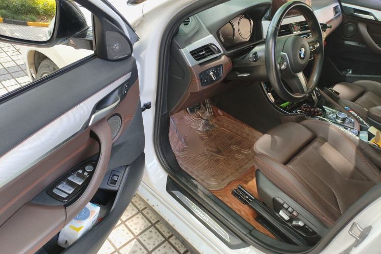 Used BMW X2 2021 xDrive25i Midnight Edition Driver Seat