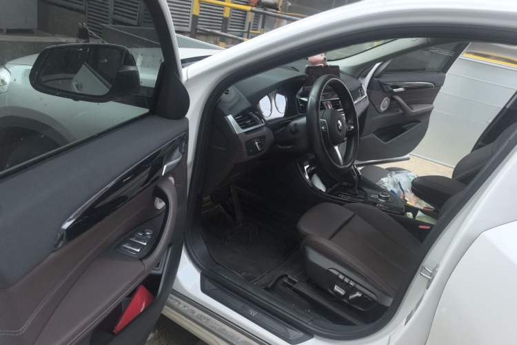Used BMW X2 2021 sDrive25i Leading Model M Off-Road Package Driver Seat