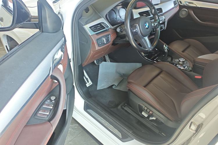 Used BMW X2 2021 Restyled sDrive25i Midnight Edition Driver Seat