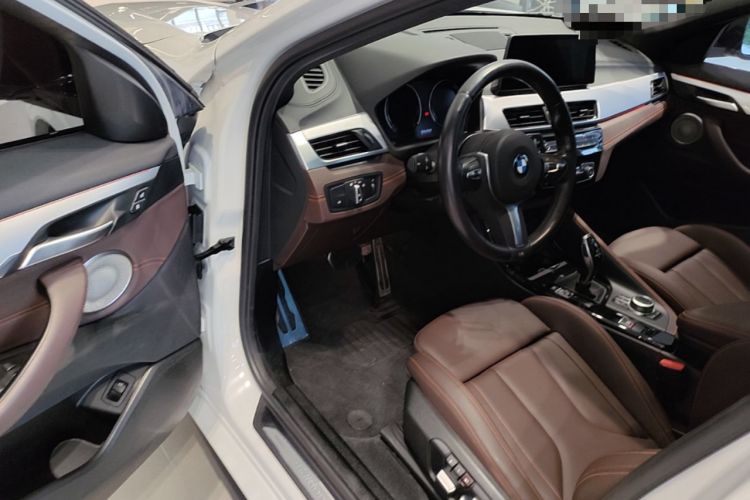 Used BMW X2 2021 Restyled sDrive25i Midnight Edition Driver Seat