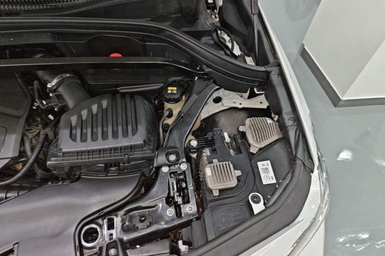 Used BMW X2 2021 sDrive25i M Sport Package Engine Bay Left