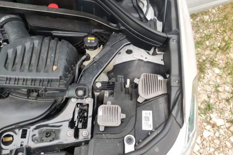 Used BMW X2 2021 Restyled sDrive25i M Sport Package Engine Bay Left