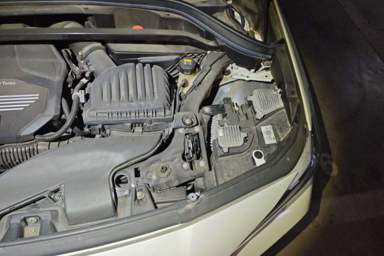 Used BMW X2 2021 Restyled sDrive25i M Sport Package Engine Bay Left