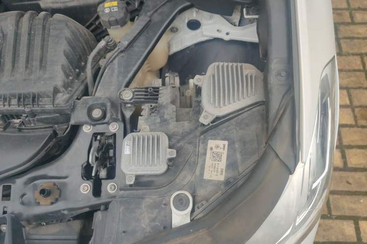 Used BMW X2 2021 sDrive25i M Sport Package Engine Bay Left