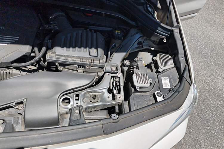Used BMW X2 2021 sDrive25i Leading Model M Sport Package Engine Bay Left