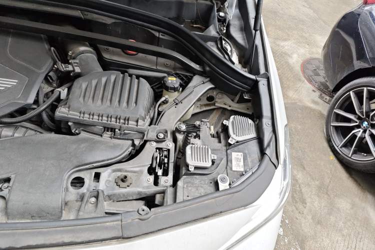 Used BMW X2 2021 Restyled sDrive25i Sharp Edition Engine Bay Left