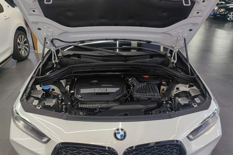 Used BMW X2 2021 Restyled sDrive25i Midnight Edition Engine Bay