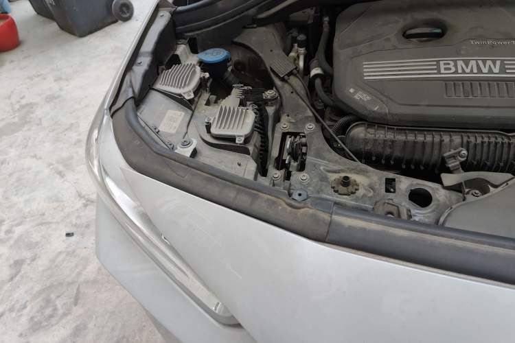 Used BMW X2 2021 Restyled sDrive25i Sharp Edition Engine Bay Right