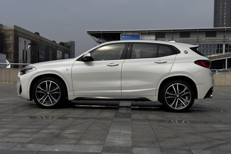 Used BMW X2 2021 sDrive25i Luxury Model with M Sport Package Exterior 2