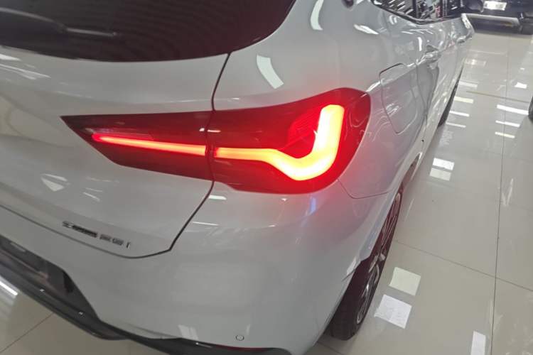 Used BMW X2 2021 sDrive25i Luxury Model with M Sport Package Exterior 3