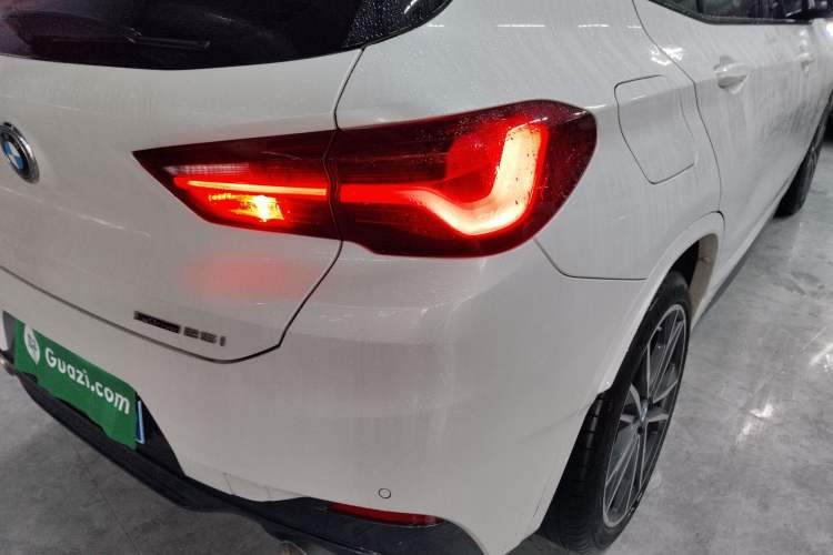 Used BMW X2 2021 sDrive25i Luxury Model with M Sport Package Exterior 3