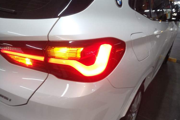 Used BMW X2 2021 sDrive25i Leading Model M Sport Package Exterior 6