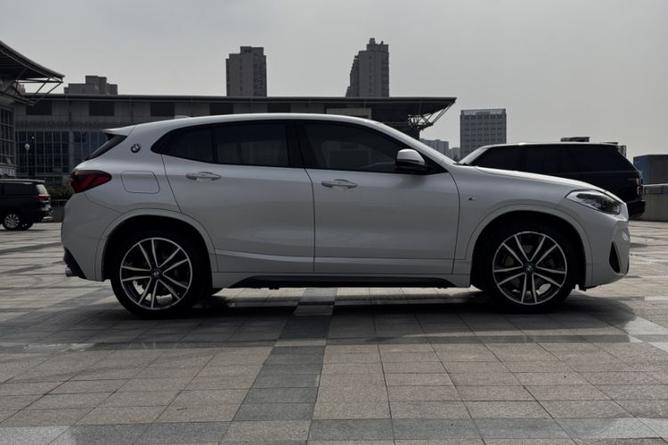 Used BMW X2 2021 sDrive25i Luxury Model with M Sport Package Exterior 6