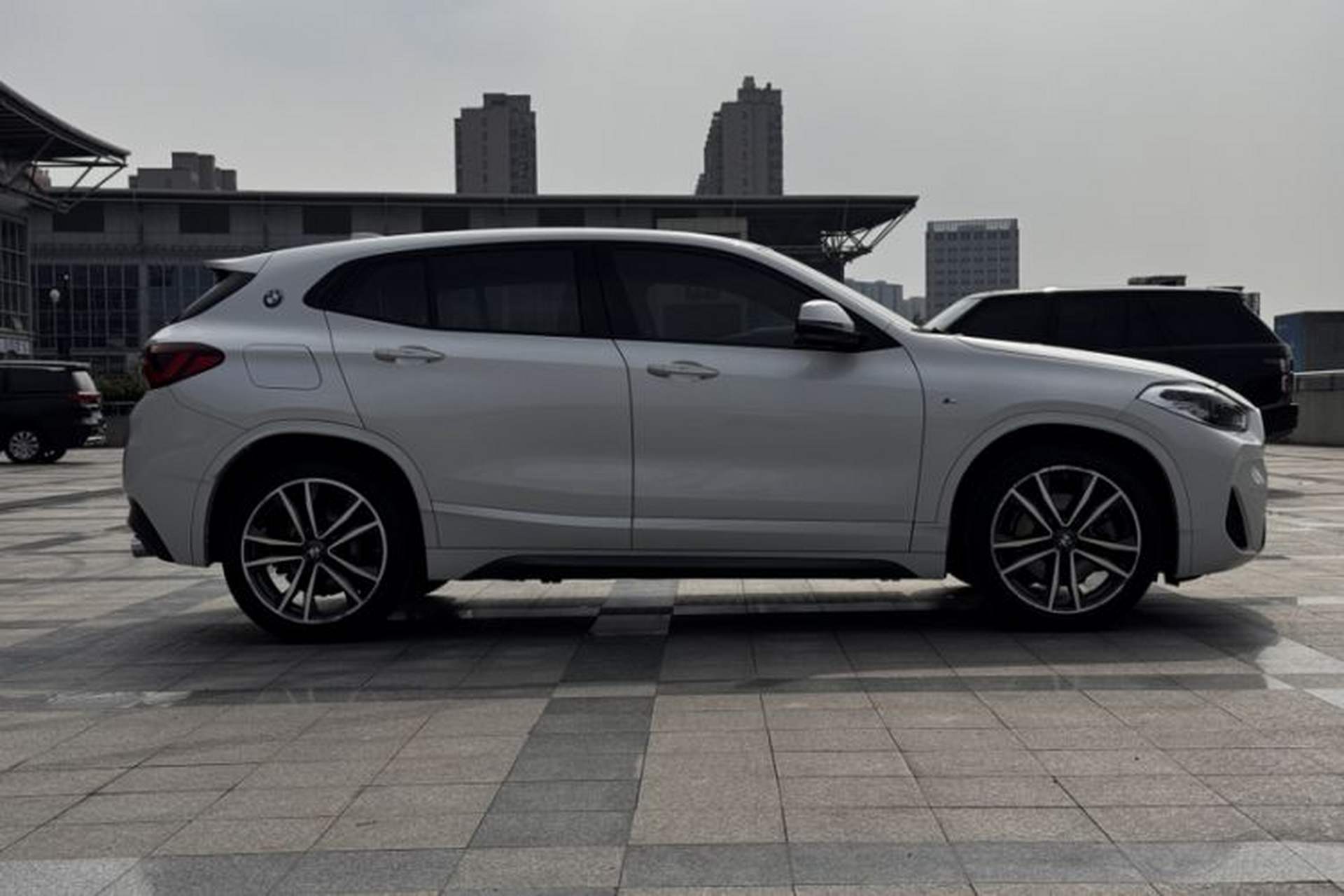 Used BMW X2 2021 sDrive25i Luxury Model with M Sport Package Exterior 6