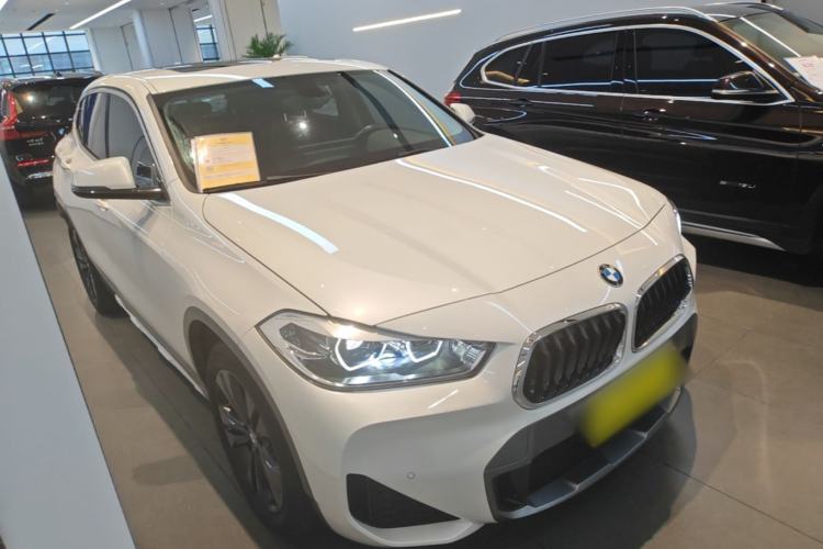 Used BMW X2 2021 sDrive25i M Sport Package Front Right 45 Deg