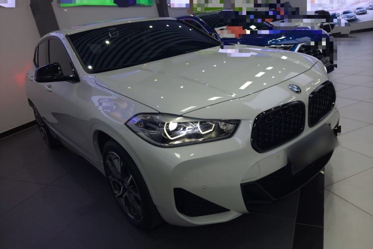 Used BMW X2 2021 sDrive25i Midnight Edition Front Right 45 Deg
