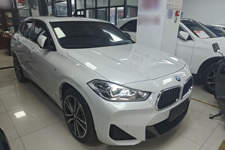 Used BMW X2 2021 sDrive25i Luxury Model with M Sport Package Front Right 45 Deg