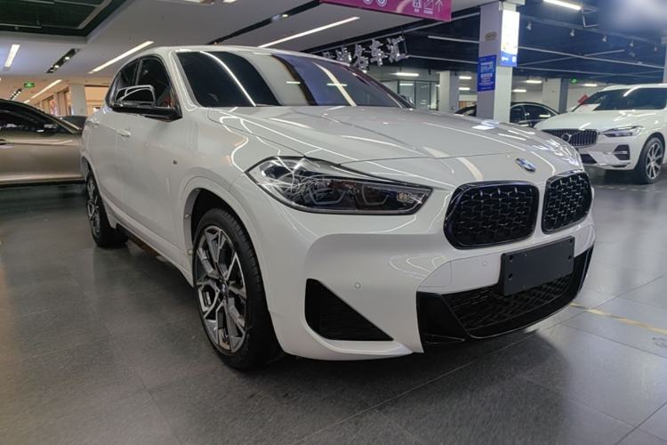 Used BMW X2 2021 Restyled sDrive25i Midnight Edition Front Right 45 Deg