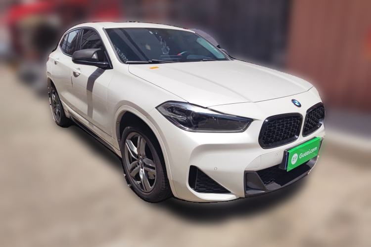Used BMW X2 2021 sDrive25i M Sport Package Front Right 45 Deg