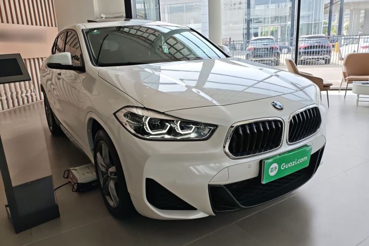 Used BMW X2 2021 sDrive25i M Sport Package Front Right 45 Deg
