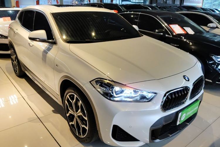 Used BMW X2 2021 sDrive25i Luxury M Sport Package Front Right 45 Deg