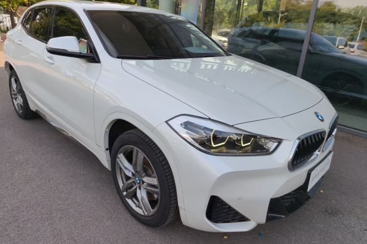 Used BMW X2 2021 sDrive25i M Sport Package Front Right 45 Deg