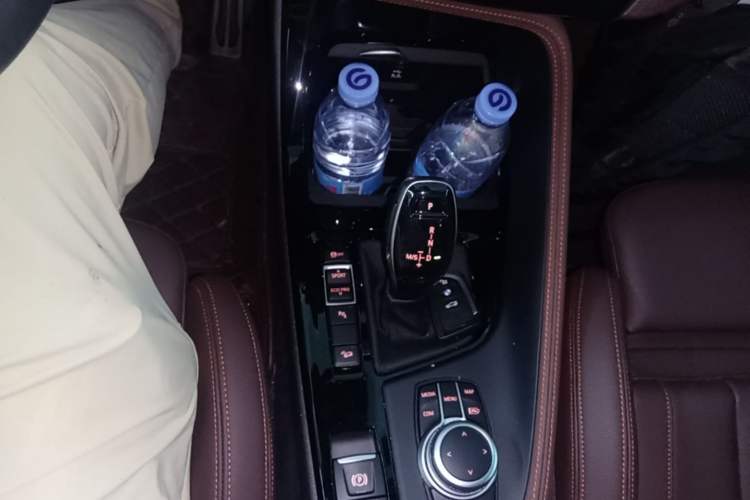 Used BMW X2 2021 xDrive25i Midnight Edition Gear Lever