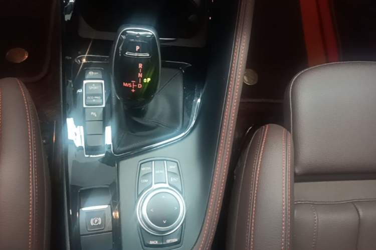 Used BMW X2 2021 Restyled sDrive25i Sharp Edition Gear Lever
